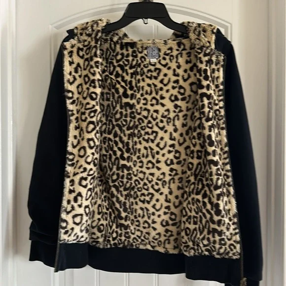 Volcom black zipper sweatshirt. Size XS - Picture 4 of 5